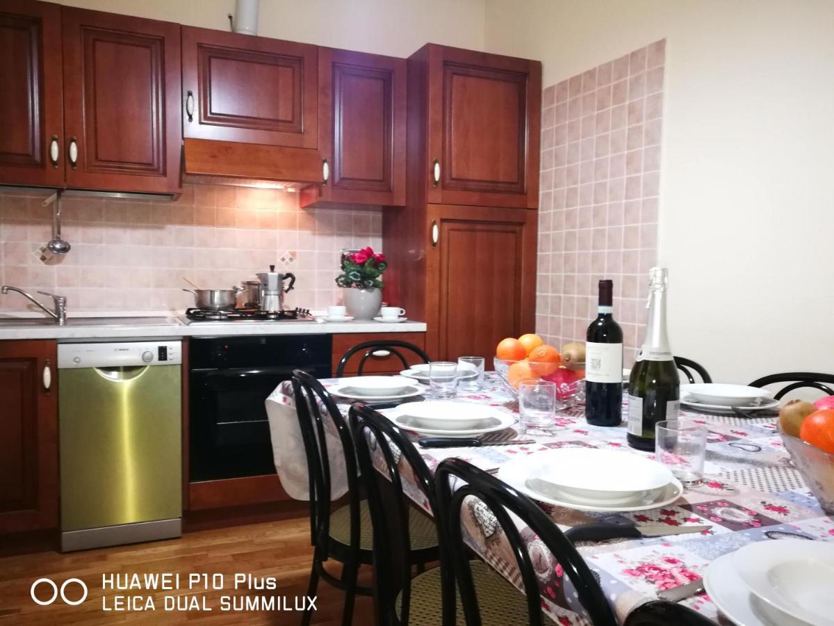 Villa Con Piscina אסיסי מראה חיצוני תמונה