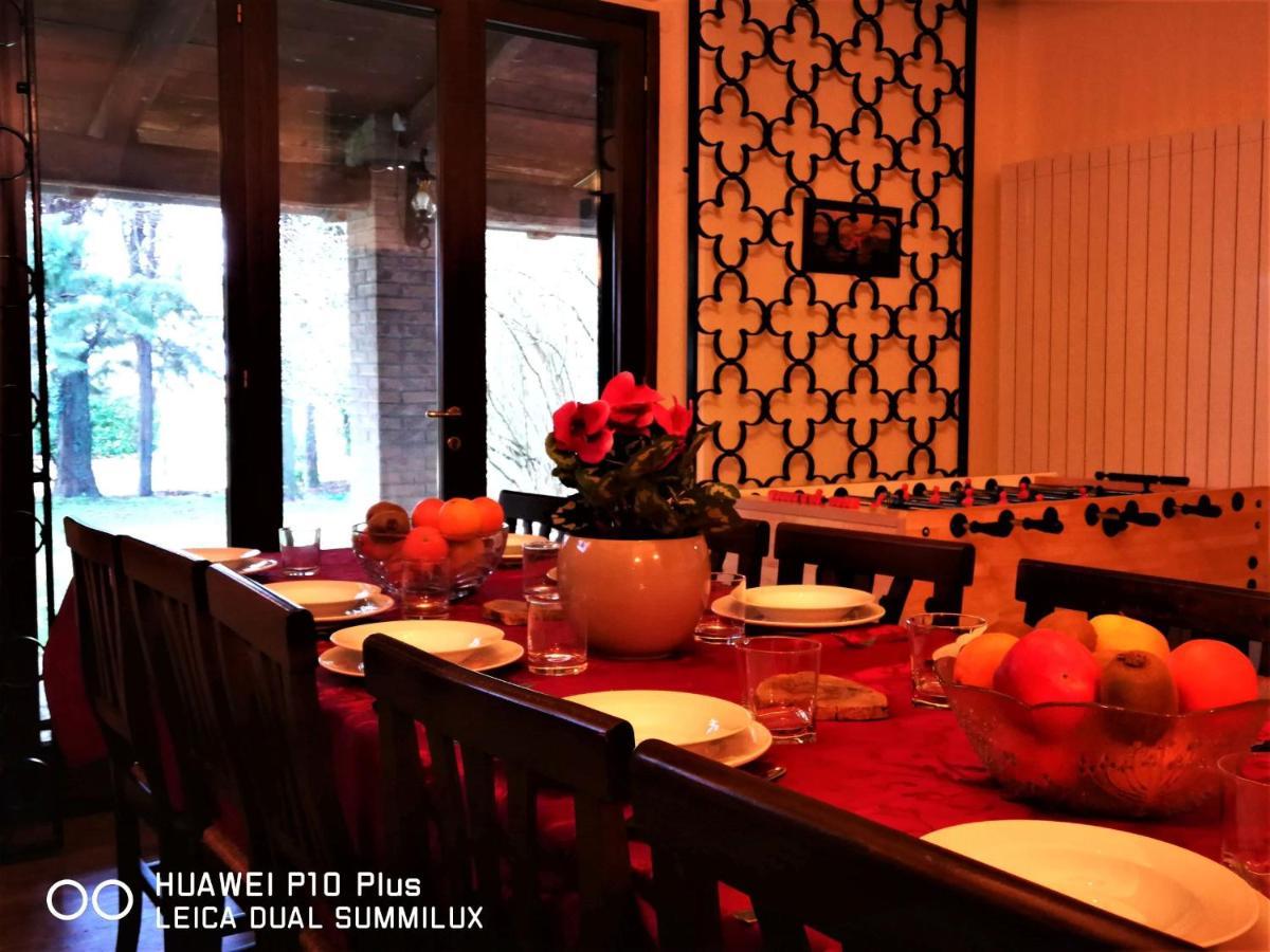Villa Con Piscina אסיסי מראה חיצוני תמונה