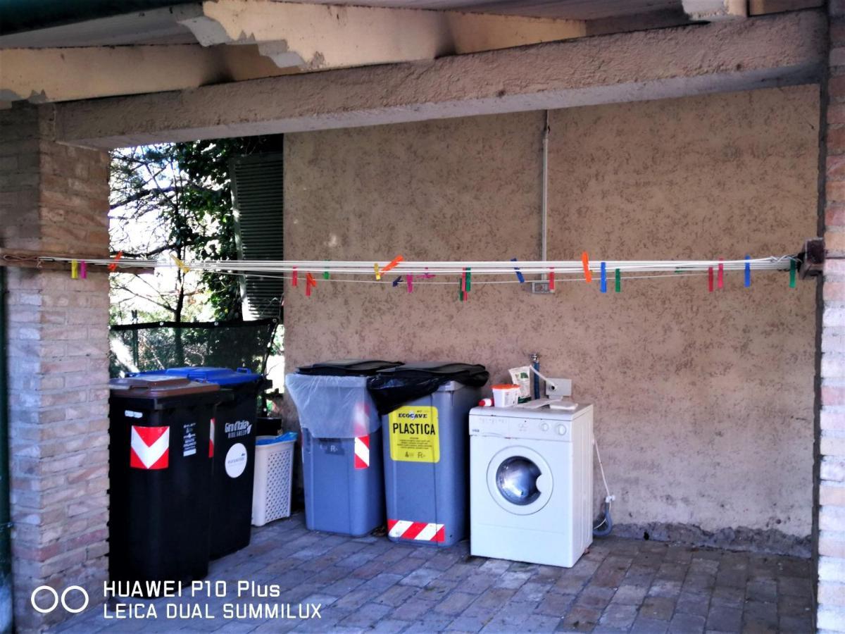 Villa Con Piscina אסיסי מראה חיצוני תמונה